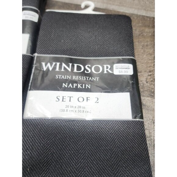 Bed Bath And Beyond Windsor Napkins Set Of 4 20 X 20 black In Package - Picture 2 of 4